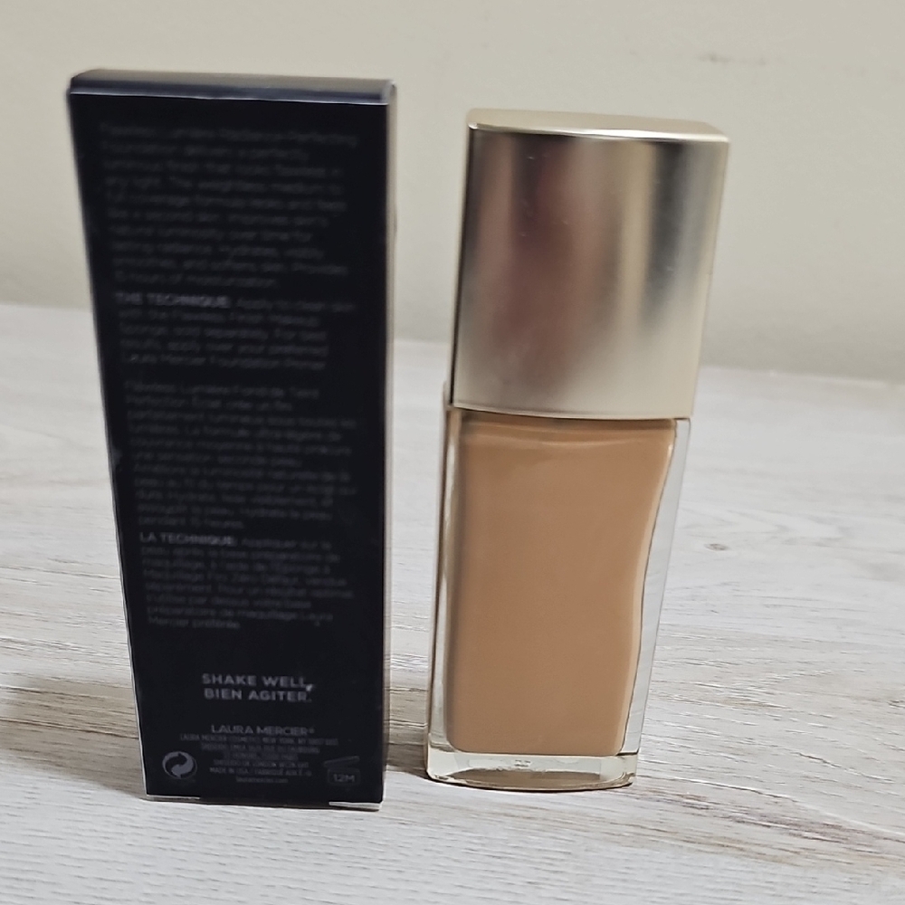 Laura Mercier Flawless Lumiere Radiance-Perfecting Foundation - Tan - Picture 2 of 4